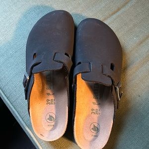 Like new Vegan Birkenstock clogs